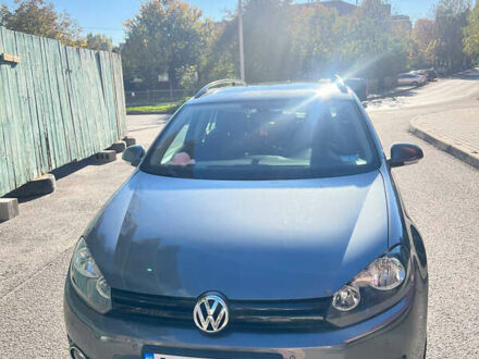 Фольксваген Гольф 2010 в Луцке на Automoto.ua Серый Фольксваген Гольф, объемом двигателя 1.6 л и пробегом 180 тыс. км за 8100 $, фото 1 на Automoto.ua