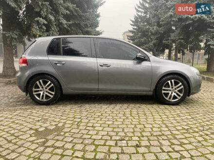 Серый Фольксваген Гольф, объемом двигателя 1.6 л и пробегом 240 тыс. км за 8000 $, фото 1 на Automoto.ua