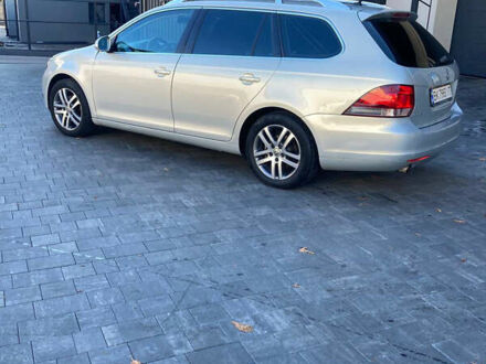 Серый Фольксваген Гольф, объемом двигателя 1.6 л и пробегом 250 тыс. км за 9600 $, фото 1 на Automoto.ua