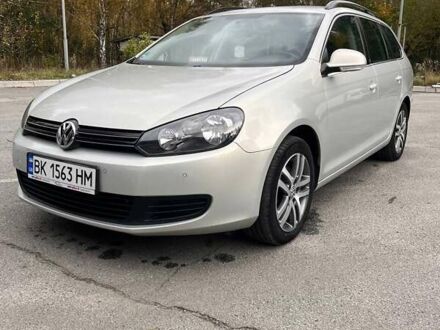 Фольксваген Гольф 2010 в Славуте на Automoto.ua Серый Фольксваген Гольф, объемом двигателя 1.39 л и пробегом 230 тыс. км за 7200 $, фото 1 на Automoto.ua