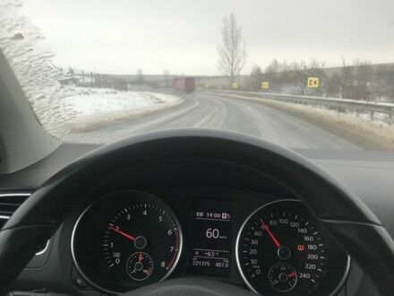 Серый Фольксваген Гольф, объемом двигателя 1.4 л и пробегом 250 тыс. км за 8200 $, фото 1 на Automoto.ua