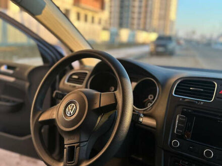 Фольксваген Гольф 2011 в Буче на Automoto.ua Серый Фольксваген Гольф, объемом двигателя 1.6 л и пробегом 305 тыс. км за 9000 $, фото 1 на Automoto.ua