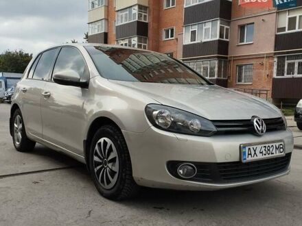 Фольксваген Гольф 2012 у Сумах на Automoto.ua Сірий Фольксваген Гольф, об'ємом двигуна 1.6 л та пробігом 188 тис. км за 9250 $, фото 1 на Automoto.ua