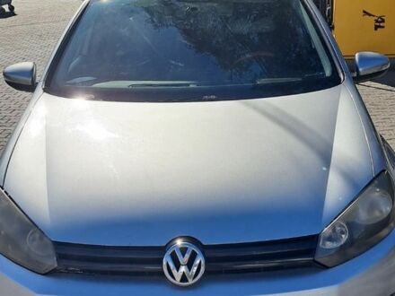 Серый Фольксваген Гольф, объемом двигателя 1.6 л и пробегом 290 тыс. км за 7607 $, фото 1 на Automoto.ua