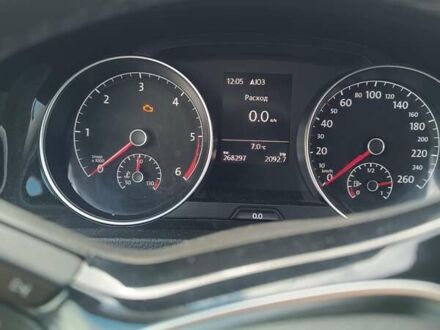 Фольксваген Гольф 2014 в Славуте на Automoto.ua Серый Фольксваген Гольф, объемом двигателя 1.6 л и пробегом 268 тыс. км за 11700 $, фото 1 на Automoto.ua