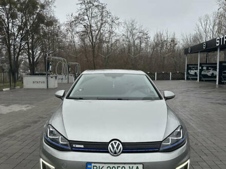 Серый Фольксваген Гольф, объемом двигателя 0 л и пробегом 182 тыс. км за 8499 $, фото 1 на Automoto.ua