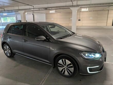 Серый Фольксваген Гольф, объемом двигателя 0 л и пробегом 157 тыс. км за 10400 $, фото 1 на Automoto.ua