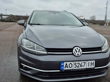 Сірий Фольксваген Гольф, об'ємом двигуна 1.97 л та пробігом 300 тис. км за 11000 $, фото 1 на Automoto.ua