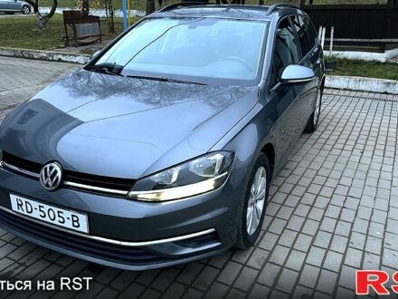 Серый Фольксваген Гольф, объемом двигателя 1.6 л и пробегом 210 тыс. км за 14500 $, фото 1 на Automoto.ua