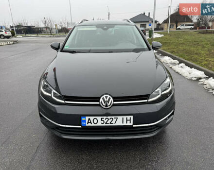Серый Фольксваген Гольф, объемом двигателя 1.6 л и пробегом 207 тыс. км за 14500 $, фото 1 на Automoto.ua