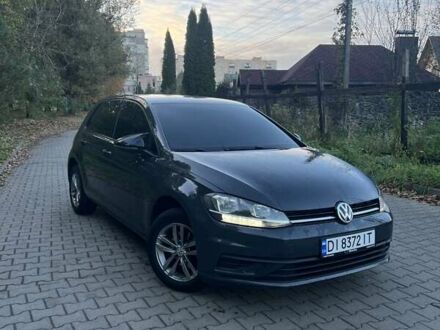 Фольксваген Гольф 2017 в Хмельницком на Automoto.ua Серый Фольксваген Гольф, объемом двигателя 1 л и пробегом 250 тыс. км за 12500 $, фото 1 на Automoto.ua