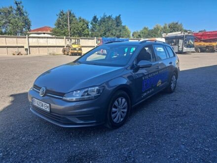 Фольксваген Гольф 2017 в Кременчуге на Automoto.ua Серый Фольксваген Гольф, объемом двигателя 0 л и пробегом 308 тыс. км за 10500 $, фото 1 на Automoto.ua