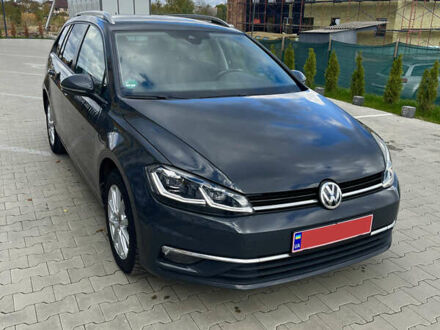 Серый Фольксваген Гольф, объемом двигателя 2 л и пробегом 260 тыс. км за 15550 $, фото 1 на Automoto.ua