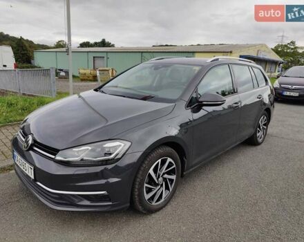 Серый Фольксваген Гольф, объемом двигателя 2 л и пробегом 226 тыс. км за 14900 $, фото 1 на Automoto.ua
