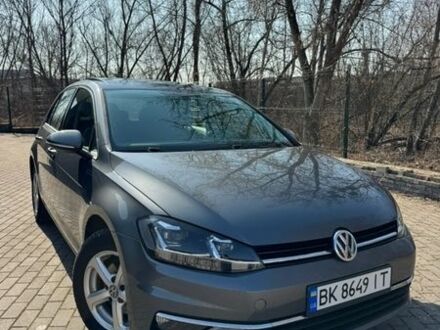 Серый Фольксваген Гольф, объемом двигателя 1.8 л и пробегом 133 тыс. км за 13500 $, фото 1 на Automoto.ua