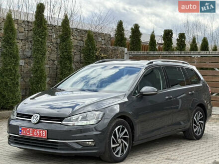 Фольксваген Гольф 2019 в Львове на Automoto.ua Серый Фольксваген Гольф, объемом двигателя 1.6 л и пробегом 227 тыс. км за 13299 $, фото 1 на Automoto.ua