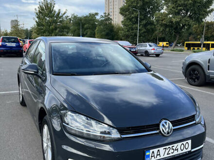 Фольксваген Гольф 2019 у Києві на Automoto.ua Сірий Фольксваген Гольф, об'ємом двигуна 1.4 л та пробігом 63 тис. км за 18500 $, фото 1 на Automoto.ua