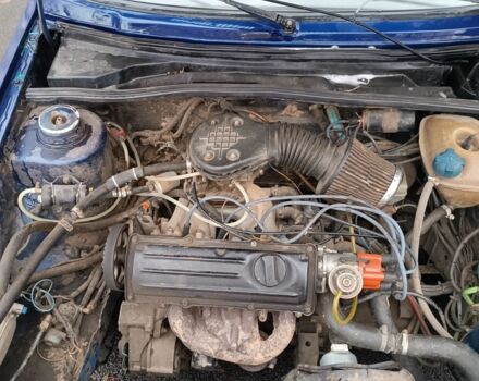 Синій Фольксваген Гольф, об'ємом двигуна 1.3 л та пробігом 2 тис. км за 800 $, фото 3 на Automoto.ua