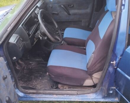 Синій Фольксваген Гольф, об'ємом двигуна 1.6 л та пробігом 200 тис. км за 1100 $, фото 6 на Automoto.ua