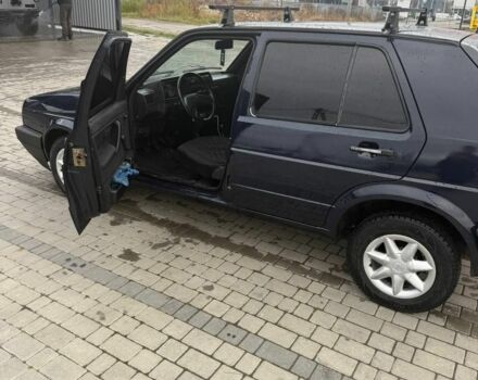 Синий Фольксваген Гольф, объемом двигателя 1.6 л и пробегом 378 тыс. км за 1700 $, фото 6 на Automoto.ua