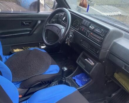 Синий Фольксваген Гольф, объемом двигателя 1.6 л и пробегом 286 тыс. км за 1500 $, фото 7 на Automoto.ua