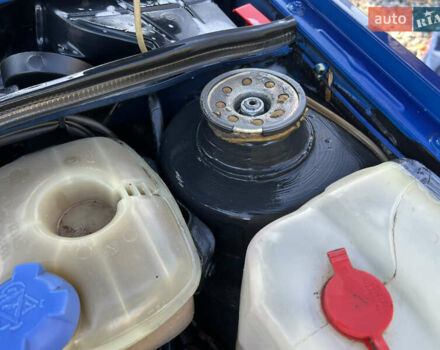 Синий Фольксваген Гольф, объемом двигателя 1.27 л и пробегом 300 тыс. км за 1550 $, фото 27 на Automoto.ua