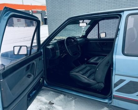 Синий Фольксваген Гольф, объемом двигателя 1.8 л и пробегом 150 тыс. км за 2363 $, фото 4 на Automoto.ua