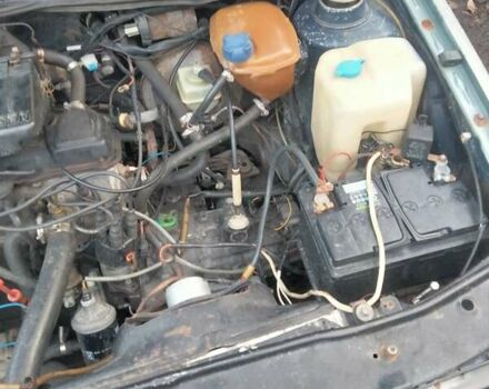 Синий Фольксваген Гольф, объемом двигателя 1.78 л и пробегом 475 тыс. км за 1220 $, фото 6 на Automoto.ua