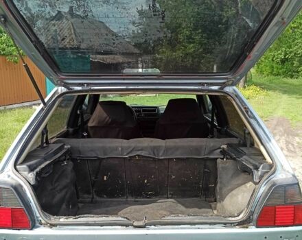 Синий Фольксваген Гольф, объемом двигателя 1.8 л и пробегом 468 тыс. км за 600 $, фото 5 на Automoto.ua