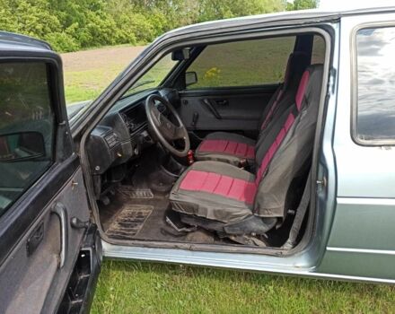 Синий Фольксваген Гольф, объемом двигателя 1.8 л и пробегом 468 тыс. км за 600 $, фото 7 на Automoto.ua