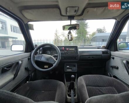 Синій Фольксваген Гольф, об'ємом двигуна 1.3 л та пробігом 714 тис. км за 1500 $, фото 3 на Automoto.ua