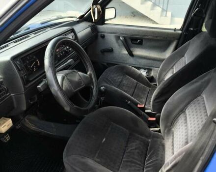 Синій Фольксваген Гольф, об'ємом двигуна 1.3 л та пробігом 714 тис. км за 1500 $, фото 4 на Automoto.ua