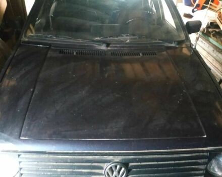 Синий Фольксваген Гольф, объемом двигателя 1.3 л и пробегом 350 тыс. км за 1100 $, фото 1 на Automoto.ua