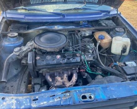 Синий Фольксваген Гольф, объемом двигателя 1.3 л и пробегом 218 тыс. км за 760 $, фото 4 на Automoto.ua