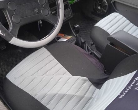 Синій Фольксваген Гольф, об'ємом двигуна 1.6 л та пробігом 80 тис. км за 882 $, фото 6 на Automoto.ua