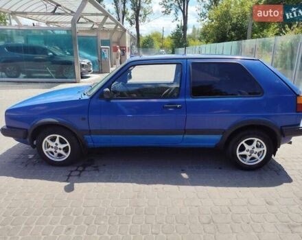 Синий Фольксваген Гольф, объемом двигателя 1.6 л и пробегом 300 тыс. км за 1100 $, фото 1 на Automoto.ua