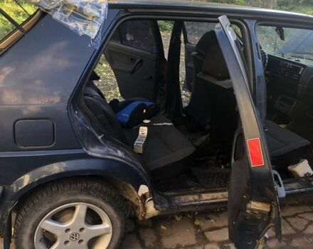 Синій Фольксваген Гольф, об'ємом двигуна 1.6 л та пробігом 300 тис. км за 500 $, фото 5 на Automoto.ua