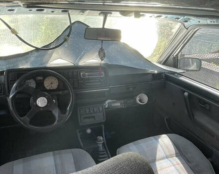 Синий Фольксваген Гольф, объемом двигателя 1.8 л и пробегом 400 тыс. км за 1700 $, фото 4 на Automoto.ua