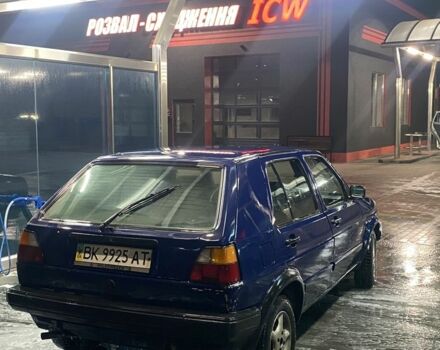 Синий Фольксваген Гольф, объемом двигателя 1.3 л и пробегом 350 тыс. км за 700 $, фото 5 на Automoto.ua