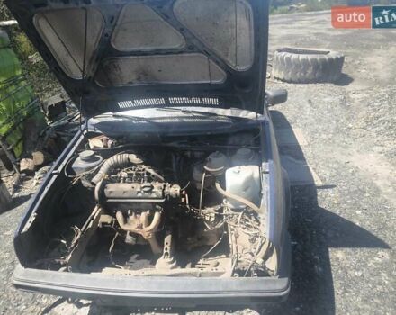 Синій Фольксваген Гольф, об'ємом двигуна 1.3 л та пробігом 300 тис. км за 397 $, фото 2 на Automoto.ua