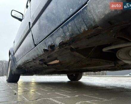 Синий Фольксваген Гольф, объемом двигателя 1.6 л и пробегом 401 тыс. км за 1650 $, фото 7 на Automoto.ua