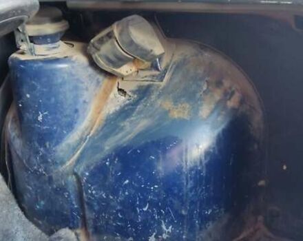 Синий Фольксваген Гольф, объемом двигателя 1.6 л и пробегом 399 тыс. км за 1200 $, фото 15 на Automoto.ua