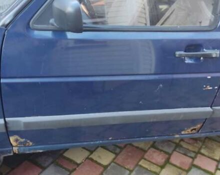 Синий Фольксваген Гольф, объемом двигателя 1.6 л и пробегом 399 тыс. км за 1200 $, фото 3 на Automoto.ua