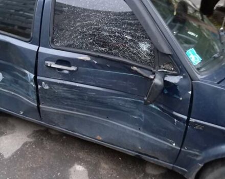 Синій Фольксваген Гольф, об'ємом двигуна 1.6 л та пробігом 460 тис. км за 1000 $, фото 2 на Automoto.ua