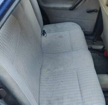 Синий Фольксваген Гольф, объемом двигателя 1.6 л и пробегом 399 тыс. км за 1200 $, фото 20 на Automoto.ua