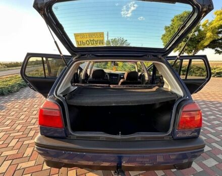 Синий Фольксваген Гольф, объемом двигателя 1.8 л и пробегом 230 тыс. км за 2400 $, фото 6 на Automoto.ua