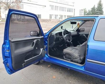 Синий Фольксваген Гольф, объемом двигателя 1.78 л и пробегом 133 тыс. км за 2800 $, фото 9 на Automoto.ua