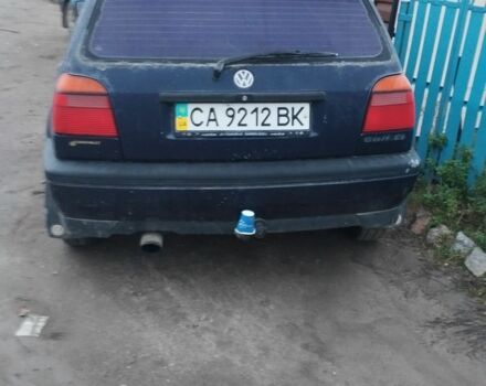 Синий Фольксваген Гольф, объемом двигателя 1.9 л и пробегом 300 тыс. км за 1330 $, фото 3 на Automoto.ua