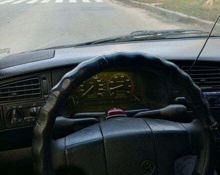 Синий Фольксваген Гольф, объемом двигателя 1.8 л и пробегом 1000 тыс. км за 1650 $, фото 7 на Automoto.ua