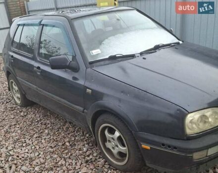 Синий Фольксваген Гольф, объемом двигателя 1.9 л и пробегом 300 тыс. км за 1100 $, фото 4 на Automoto.ua